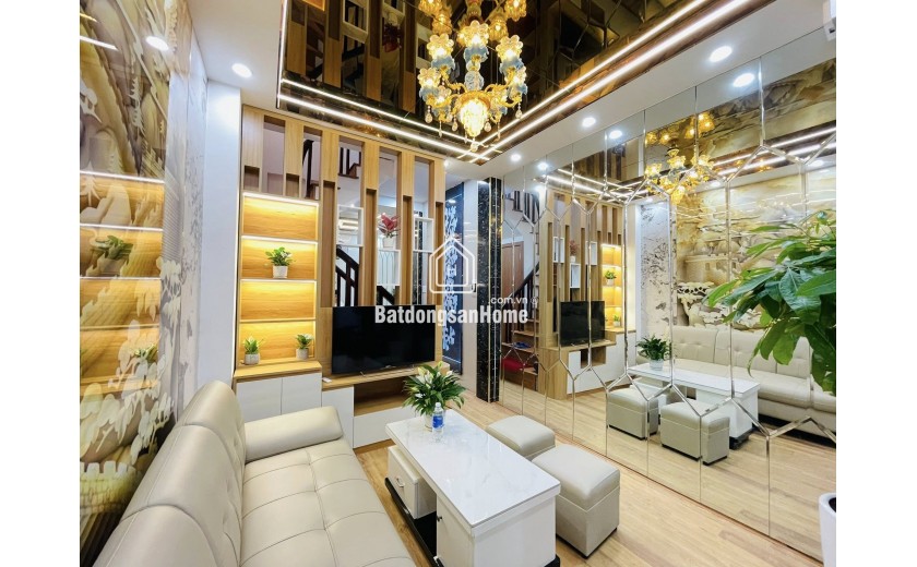 NHÀ ĐẸP ĐỈNH CAO KHU VỰC TRẦN QUỐC VƯỢNG - CẦU GIẤY - 3 MẶT THOÁNG -  NGÕ NÔNG GẦN PHỐ - VỊ TRÍ TRUNG TÂM ĐI ĐÂU CŨNG TIỆN - NỘI THẤT LUXURY